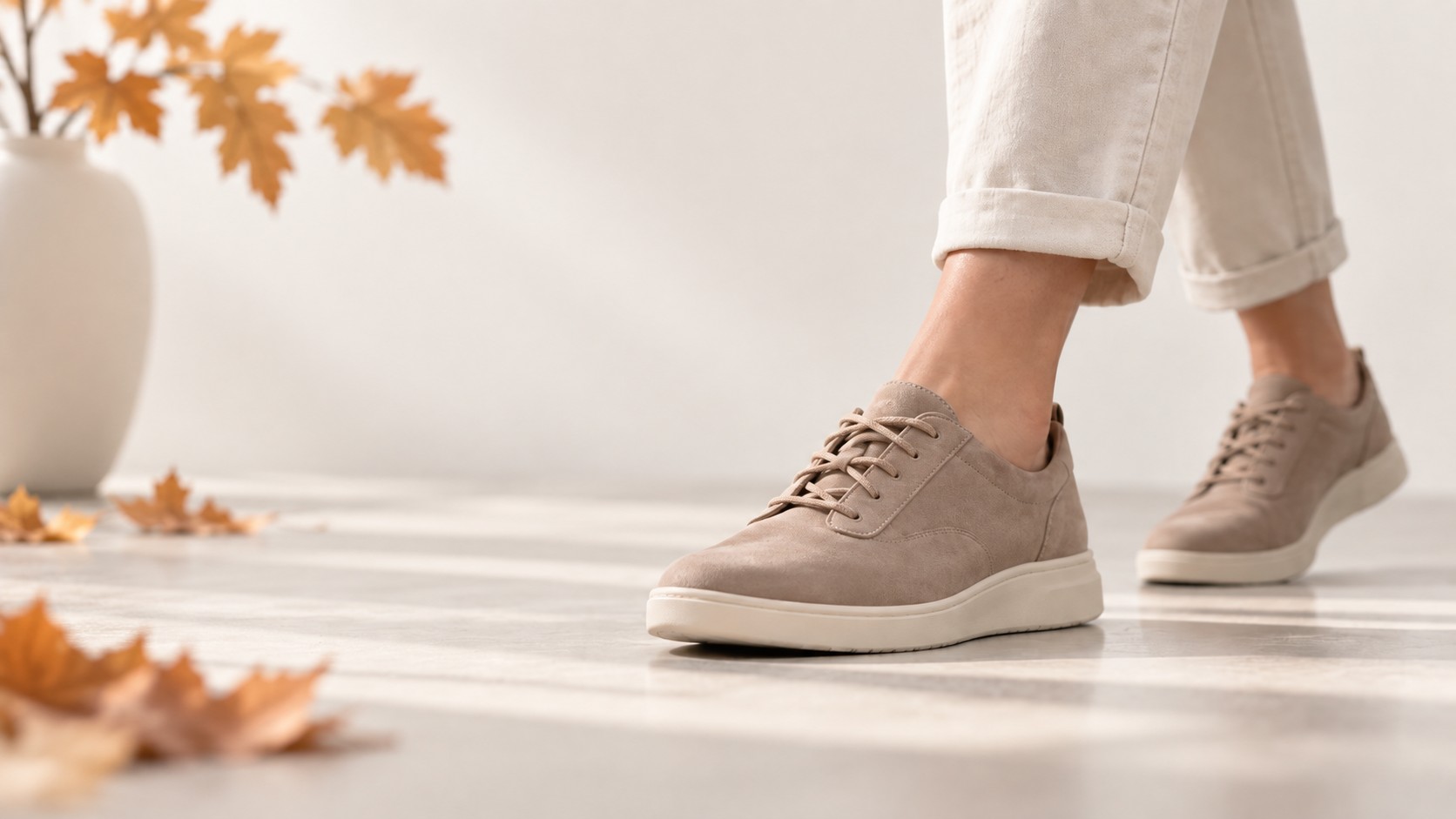 Jesień i zamknięte buty – co dzieje się ze stopami po lecie?